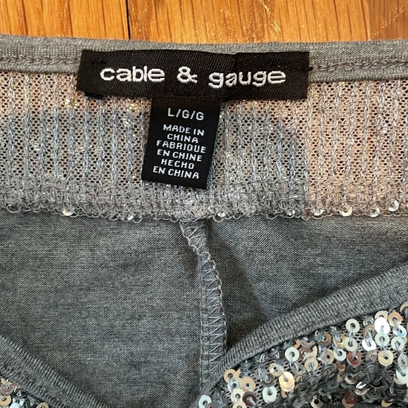 Cable & Gauge cold shoulder sequin NWOT size L top - Picture 2 of 5